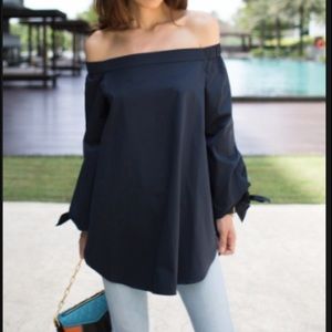 brand new navy tibi top